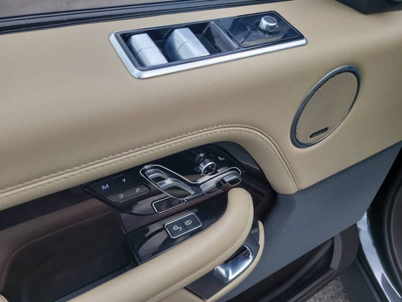 2020 Land Rover Range Rover P525 HSE