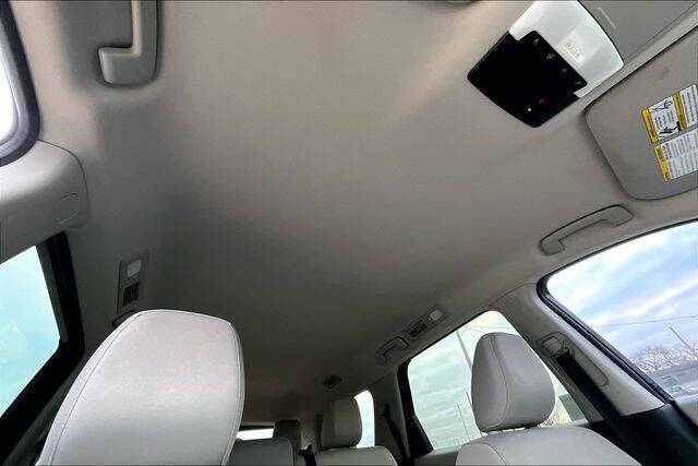 2022 Nissan Pathfinder SV