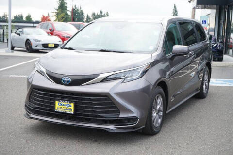 2021 Toyota Sienna LE 8-Passenger