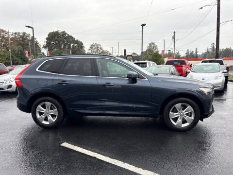 2022 Volvo XC60 B5 Momentum