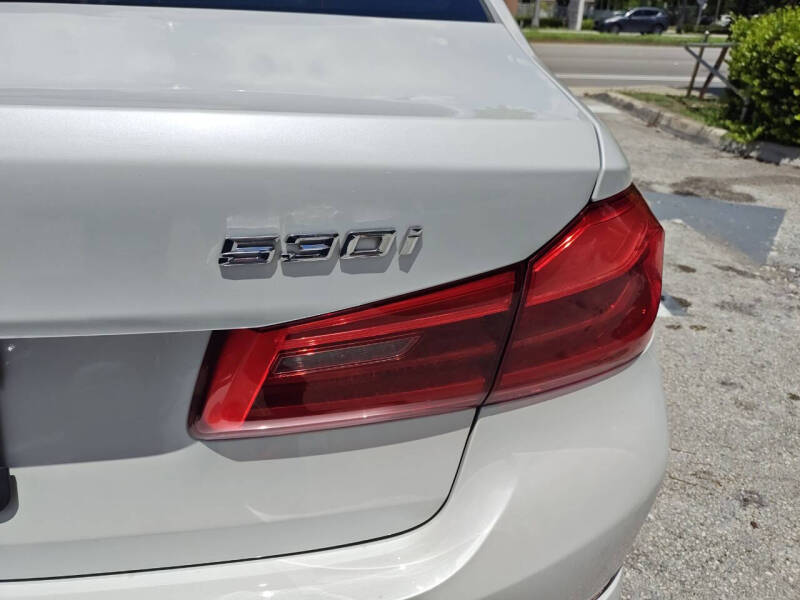 2019 BMW 5 Series 530i