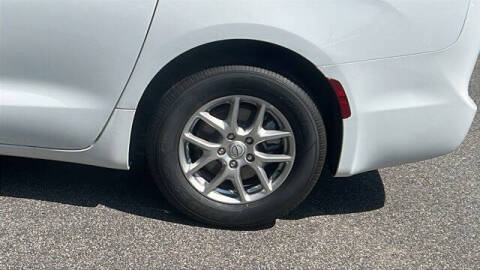 2026 Chrysler Voyager LX