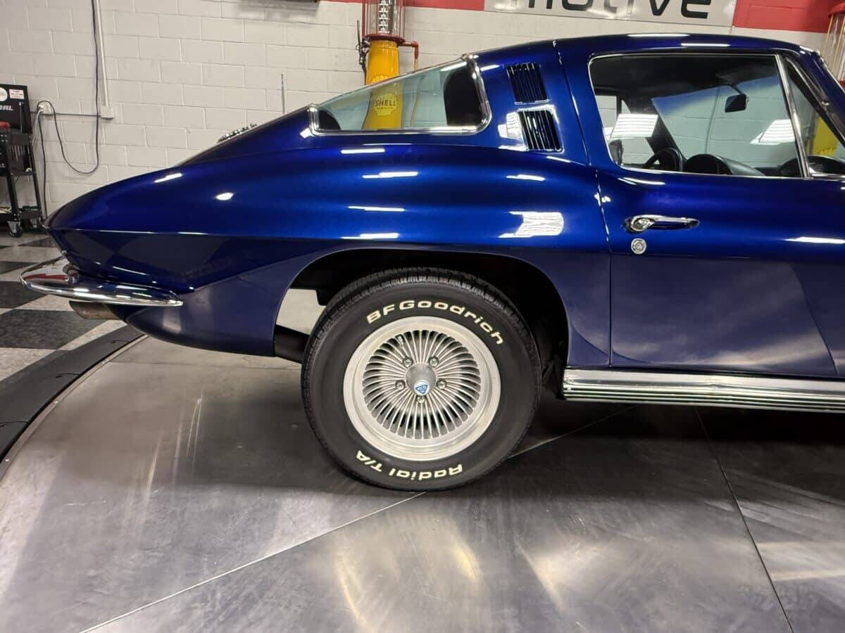 1964 Chevrolet Corvette 34
