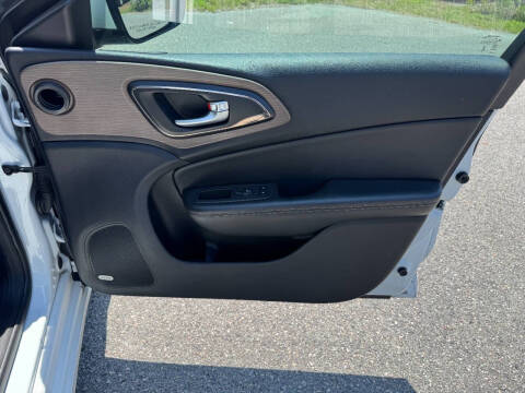 2015 Chrysler 200 C
