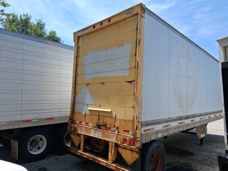 2004 STRICK DRY VAN
