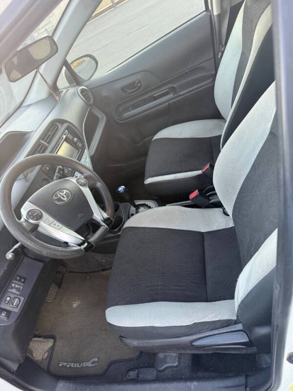 2017 Toyota Prius c One