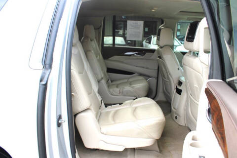 2017 Cadillac Escalade ESV Luxury