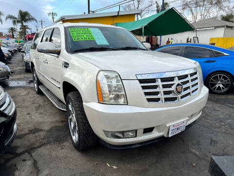 2007 Cadillac Escalade ESV for sale at Crown Auto Inc in South Gate CA