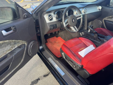 2006 Ford Mustang GT Deluxe