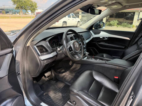 2018 Volvo XC90 T5 Momentum 7-Passenger