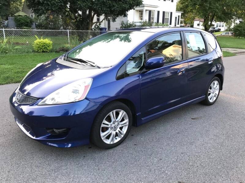 2009 Honda Fit for sale at Via Roma Auto Sales in Columbus OH