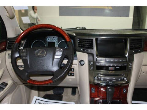 2011 Lexus LX 570