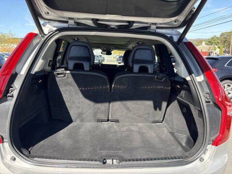 2025 Volvo XC90 B5 Core Bright Theme