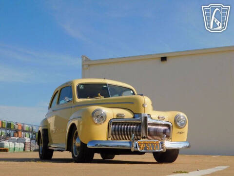 1942 Ford Super Deluxe