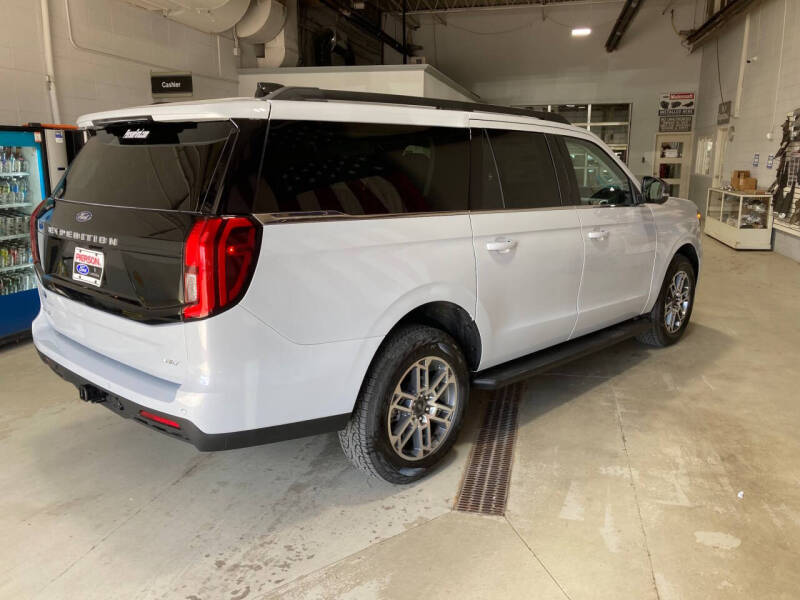 2026 Ford Expedition MAX Active