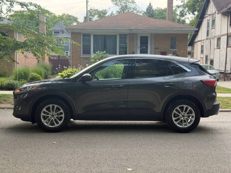 2020 Ford Escape SE