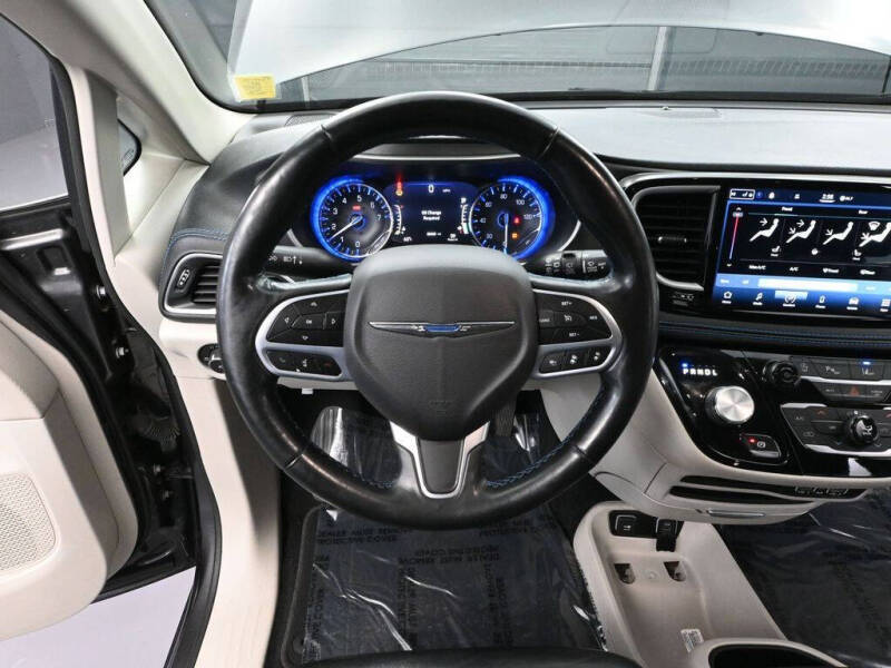 2021 Chrysler Pacifica Touring L