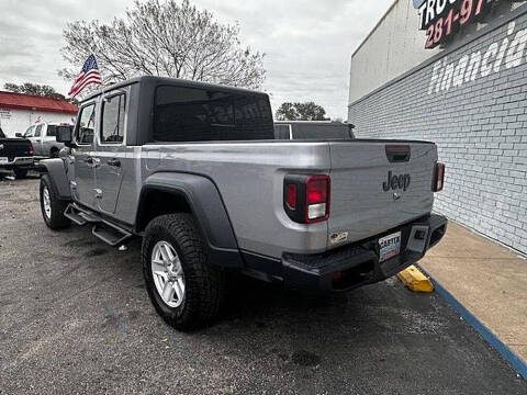 2020 Jeep Gladiator Sport