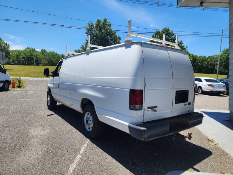 2011 Ford E-Series E-350 SD