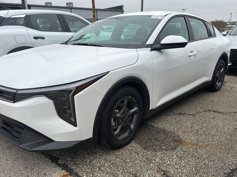 2025 Kia K4 LXS's photo