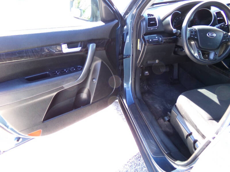 2014 Kia Sorento LX