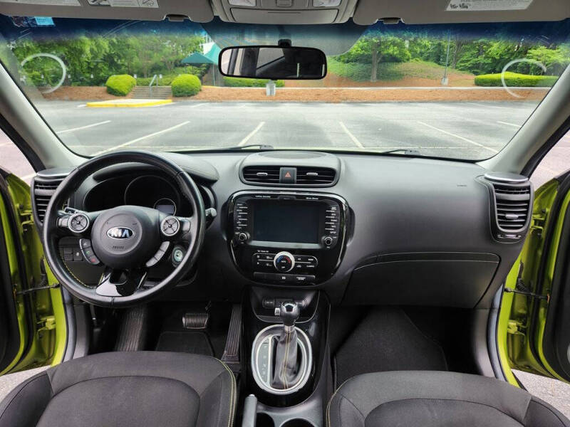 2015 Kia Soul +