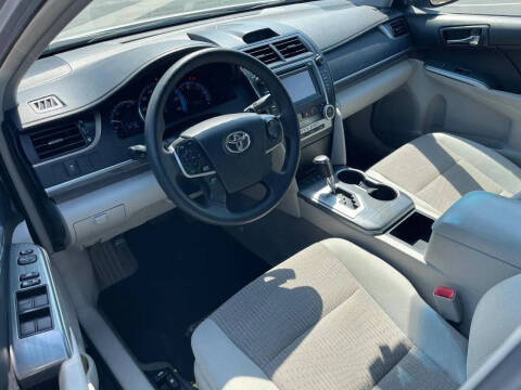 2014 Toyota Camry Hybrid