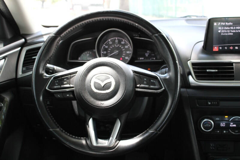 2018 Mazda MAZDA3 Touring