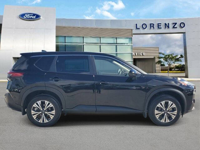 2022 Nissan Rogue SV