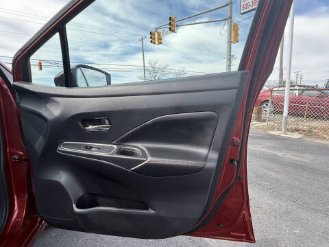 2024 Nissan Versa SR