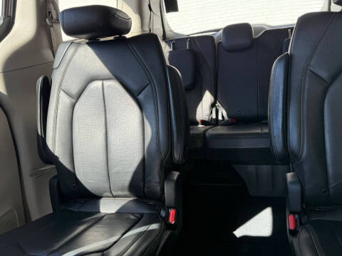 2020 Chrysler Pacifica Touring L