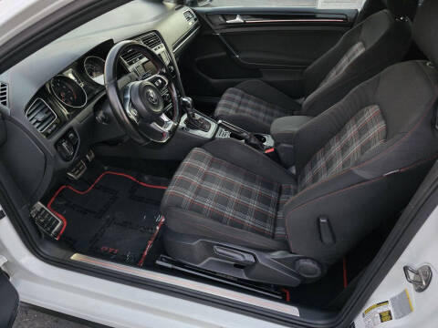 2015 Volkswagen Golf GTI S