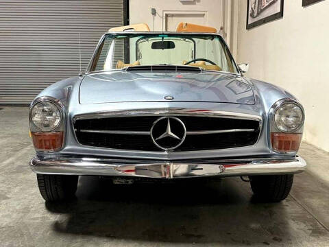 1970 Mercedes-Benz 280-Class
