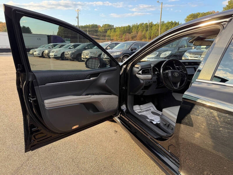 2019 Toyota Camry SE