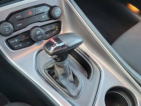 2022 Dodge Challenger SXT