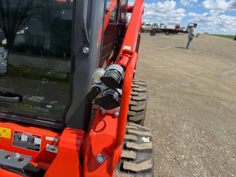 2025 Kubota SSV65