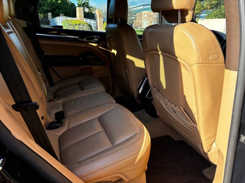 2018 Porsche Cayenne S