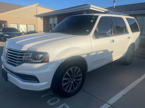 2015 Lincoln Navigator for sale at WENTZVILLE MOTORS in Wentzville MO
