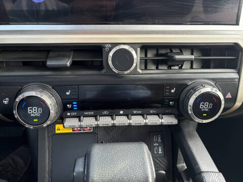 2024 Toyota Tacoma TRD Off-Road