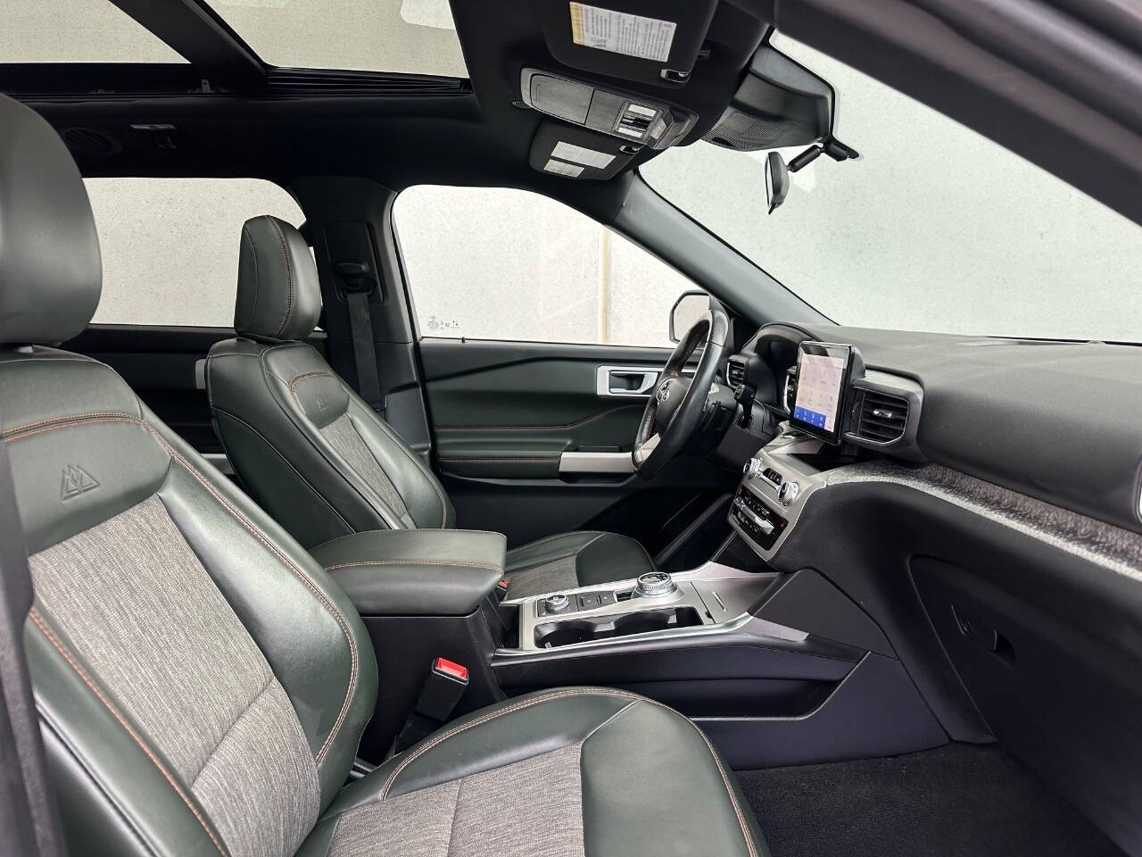 2022 Ford Explorer for sale at Phoenix Motor Co in Romulus, MI