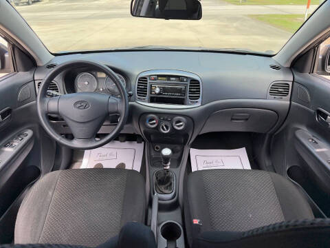2009 Hyundai Accent SE