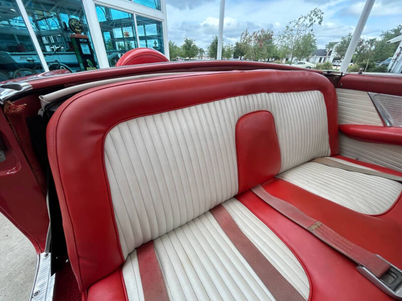 1956 Ford Thunderbird