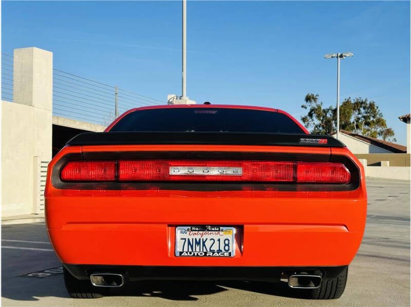 2008 Dodge Challenger SRT8 photo 5