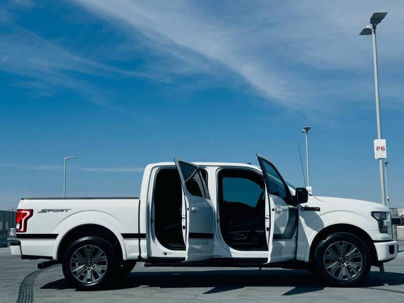 2017 Ford F-150 XLT photo 12