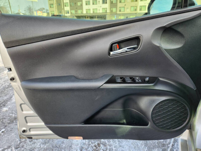 2022 Toyota Prius LE AWD-e