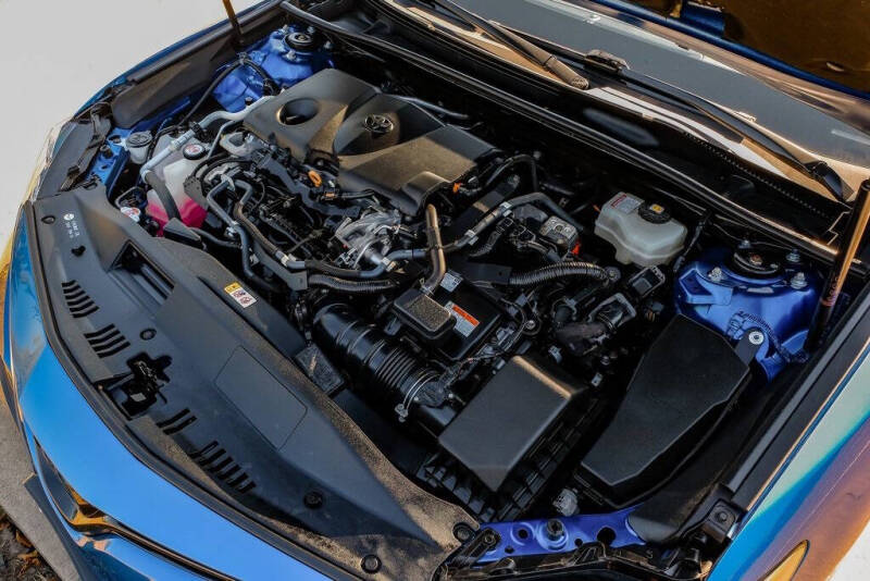 2020 Toyota Camry Hybrid LE