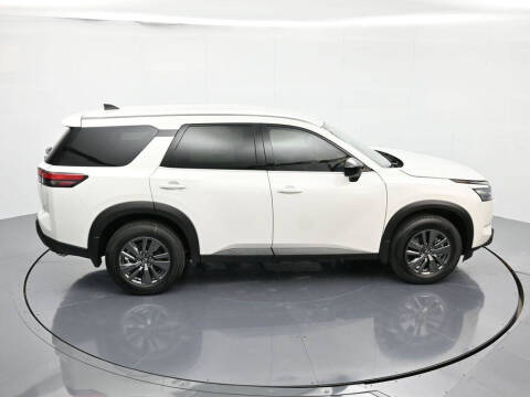2025 Nissan Pathfinder S