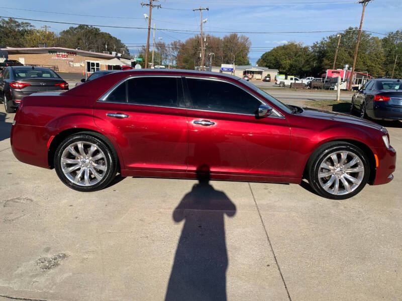 2018 Chrysler 300 Limited photo 3