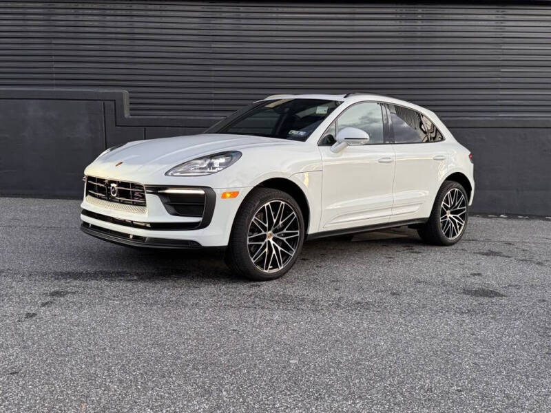2025 Porsche Macan