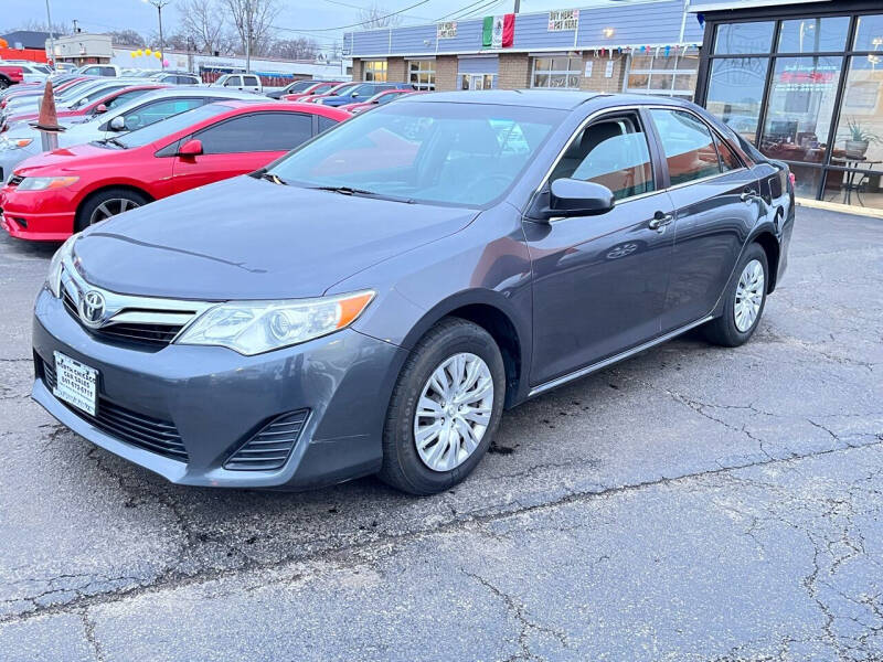 2013 Toyota Camry for sale at North Chicago Car Sales Inc in Waukegan IL